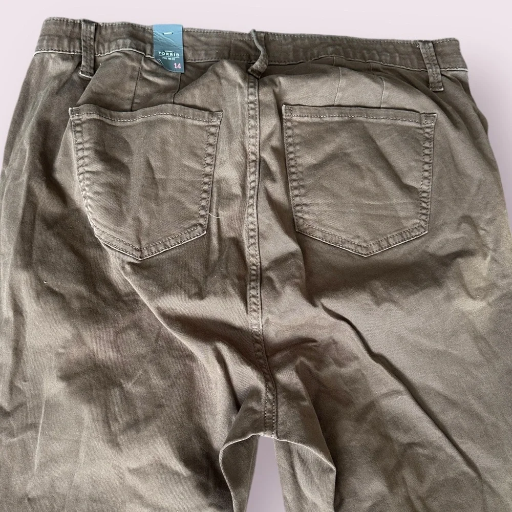 NWT Women’s Torrid Brown Sky High Twill Skinny Brown Pants Size 14 - Picture 12 of 12